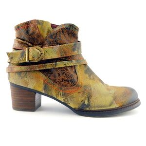 L'ARTISTE by SPRING STEP ‘Shazzam' Olive Green and
Brown Leather Ankle Boots
